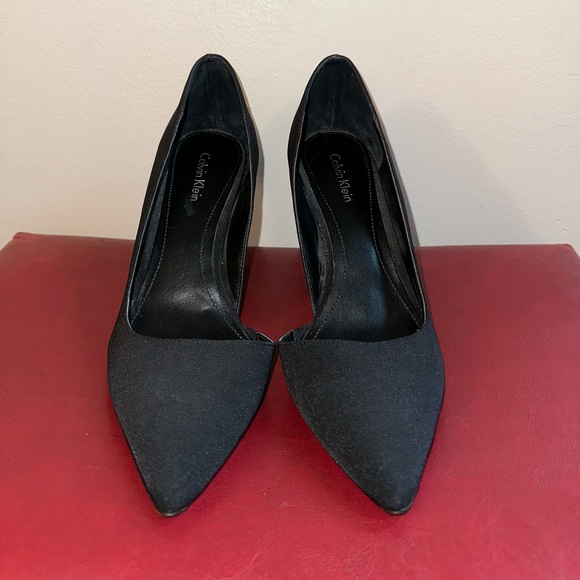 Calvin Klein Black Nylon Heels Size 8 gently worn - Picture 2 of 6